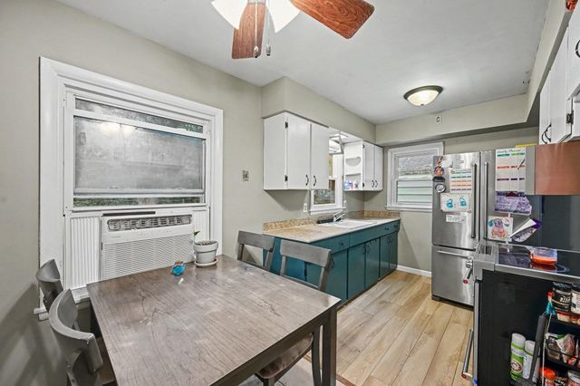 2304 Mapleview Avenue, Portage, MI 49024