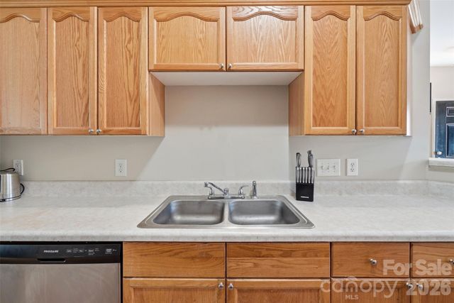 6072 Sapwood Court, Matthews, NC 28104