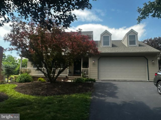 233 MIDLAND CIR, Mount Joy, PA 17552
