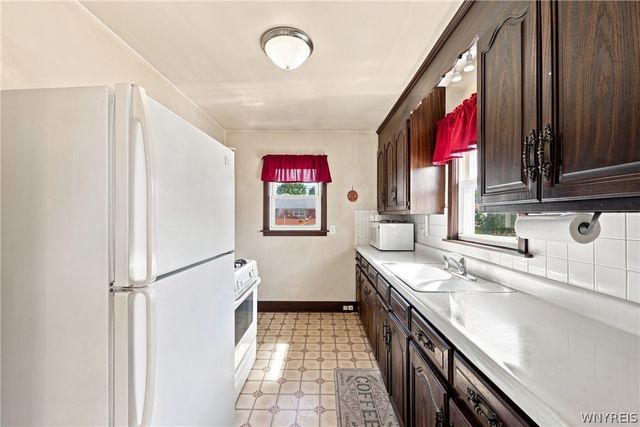 249 Boncroft Drive, West Seneca, NY 14224