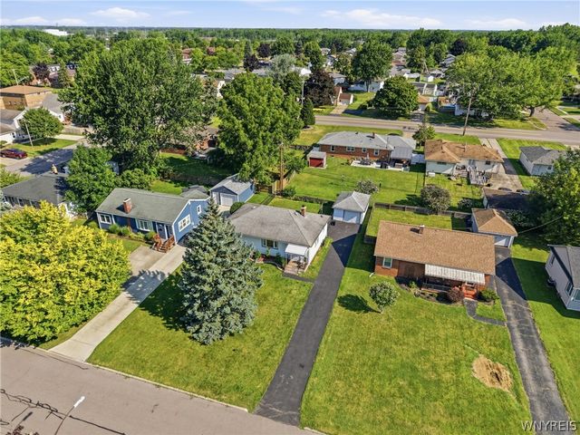249 Boncroft Drive, West Seneca, NY 14224