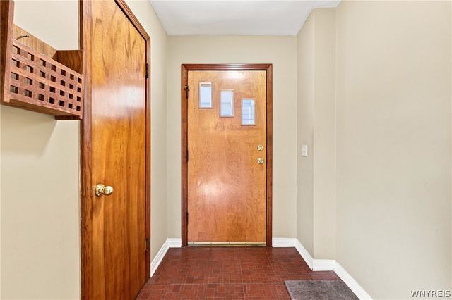 249 Boncroft Drive, West Seneca, NY 14224