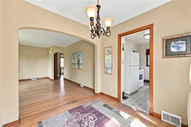249 Boncroft Drive, West Seneca, NY 14224