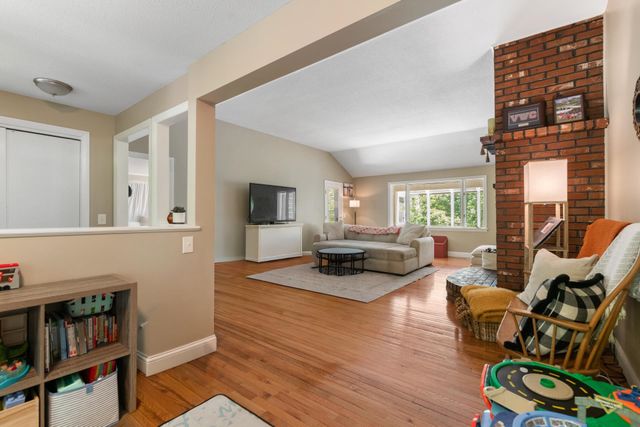 10 Wedgewood Drive, Grantham, NH 03753