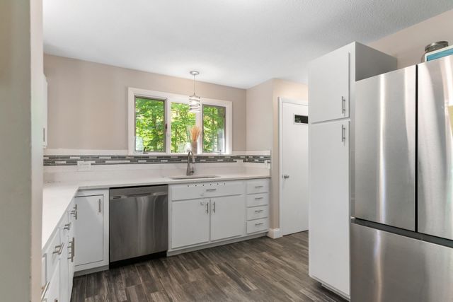 10 Wedgewood Drive, Grantham, NH 03753