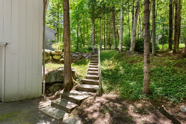 10 Wedgewood Drive, Grantham, NH 03753