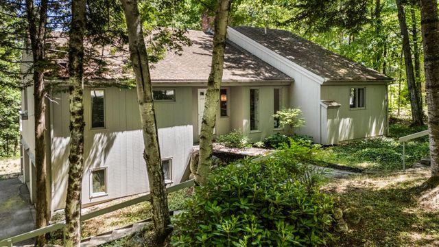 10 Wedgewood Drive, Grantham, NH 03753