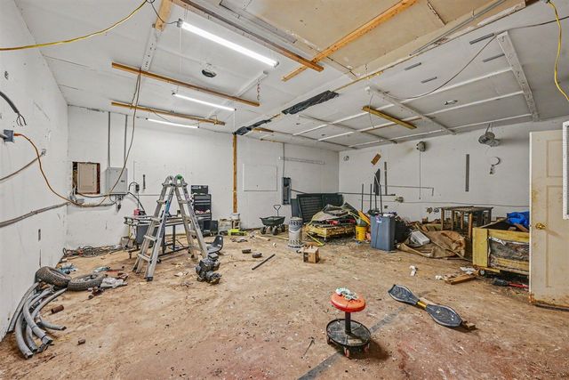 59293 Roberts Road, Three Rivers, MI 49093