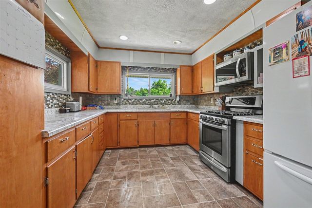 59293 Roberts Road, Three Rivers, MI 49093