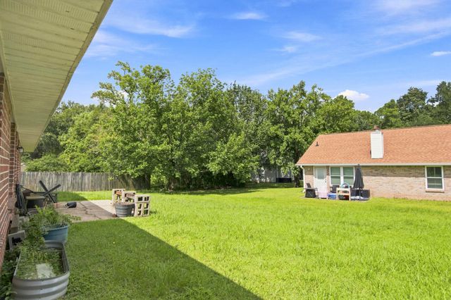 13071 Windcrest Ln., Gulfport, MS 39503