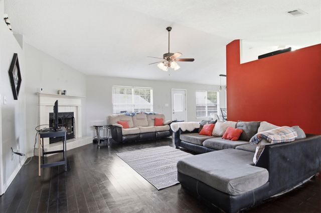 13071 Windcrest Ln., Gulfport, MS 39503