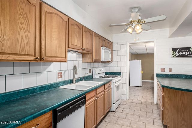 438 W HARTFORD Road, Kearny, AZ 85137