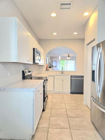 9658 SW Lindale Trace Boulevard, Port St. Lucie, FL 34987