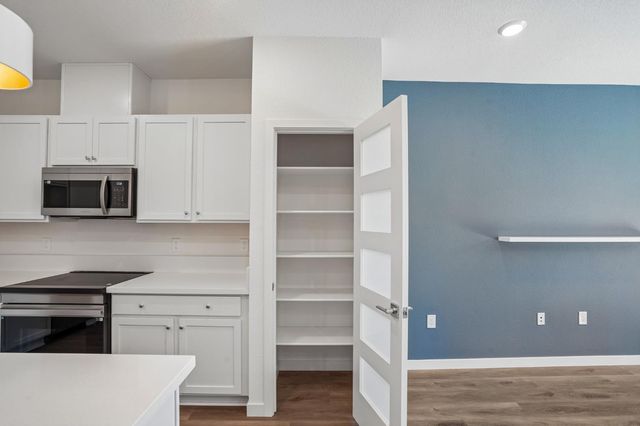 2061 Freya Walk, Sacramento, CA 95835