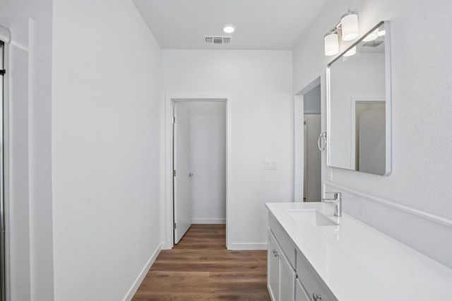 2061 Freya Walk, Sacramento, CA 95835