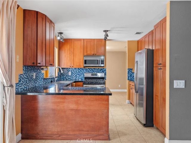 2425 Hyatt, San Bernardino, CA 92407