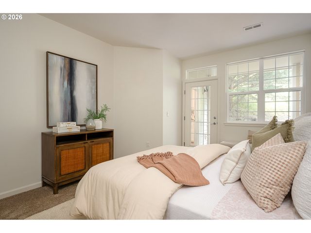 5575 SUMMERLINN Way, West Linn, OR 97068