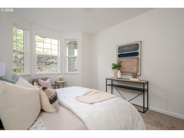 5575 SUMMERLINN Way, West Linn, OR 97068