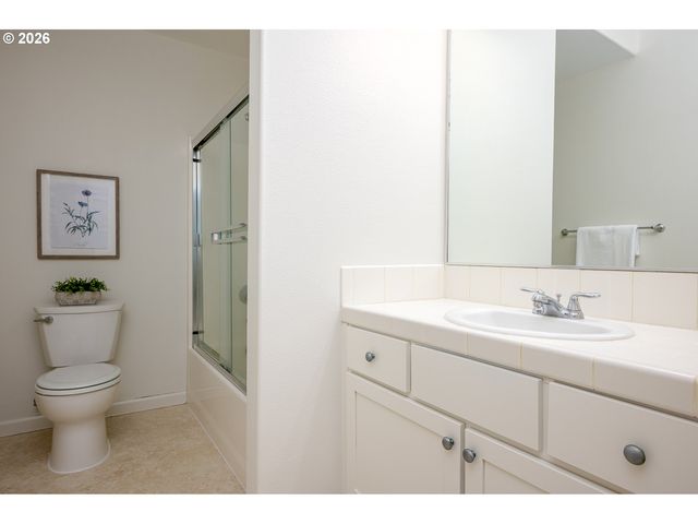 5575 SUMMERLINN Way, West Linn, OR 97068