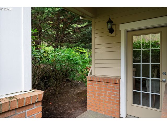 5575 SUMMERLINN Way, West Linn, OR 97068