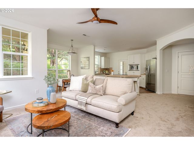 5575 SUMMERLINN Way, West Linn, OR 97068