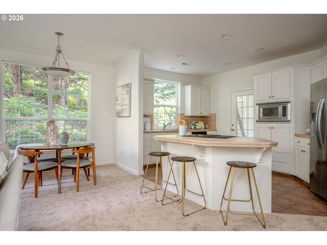 5575 SUMMERLINN Way, West Linn, OR 97068