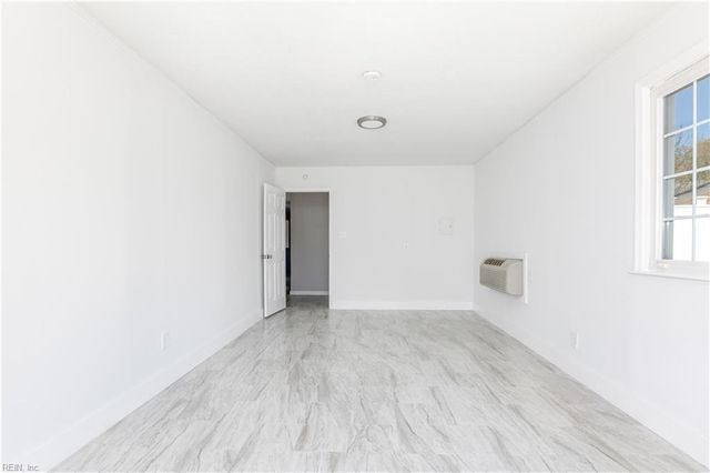 3812 Sugar Creek CIR, Portsmouth, VA 23703