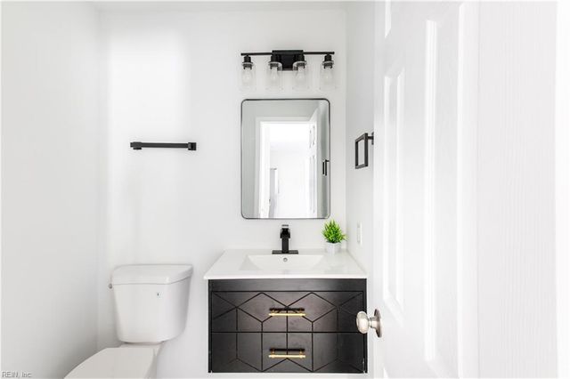 3812 Sugar Creek CIR, Portsmouth, VA 23703