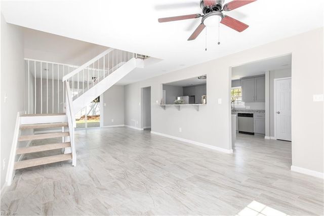 3812 Sugar Creek CIR, Portsmouth, VA 23703