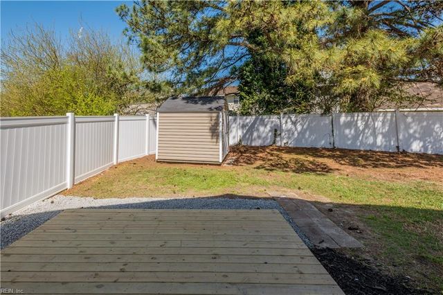 3812 Sugar Creek CIR, Portsmouth, VA 23703