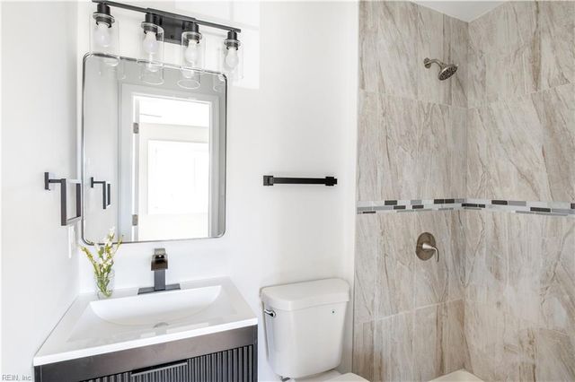 3812 Sugar Creek CIR, Portsmouth, VA 23703