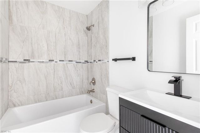 3812 Sugar Creek CIR, Portsmouth, VA 23703