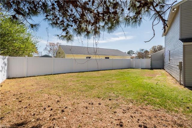 3812 Sugar Creek CIR, Portsmouth, VA 23703