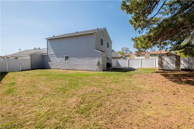 3812 Sugar Creek CIR, Portsmouth, VA 23703