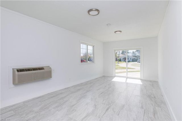 3812 Sugar Creek CIR, Portsmouth, VA 23703