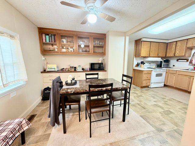 93 Wall Street, Plattsburgh, NY 12901