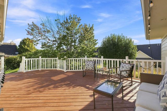 656 E 2nd Street, Waconia, MN 55387