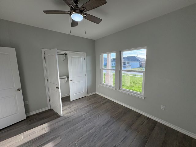 2533 Hewlett Dr, Ingleside, TX 78362