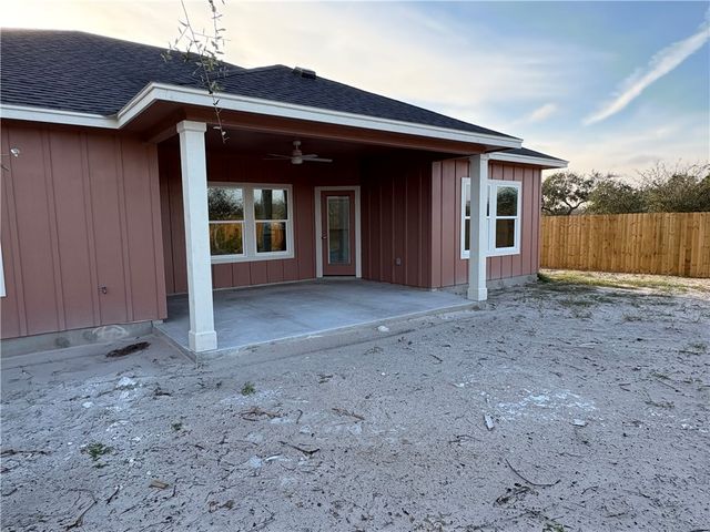 2533 Hewlett Dr, Ingleside, TX 78362