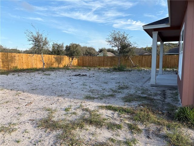 2533 Hewlett Dr, Ingleside, TX 78362