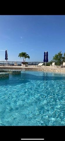 1800 NE 114th St 1108, Miami, FL 33181