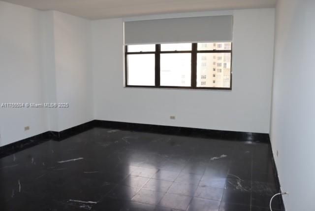 1800 NE 114th St 1108, Miami, FL 33181