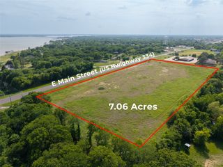 762 E Main Street, Gun Barrel City, TX 75156
