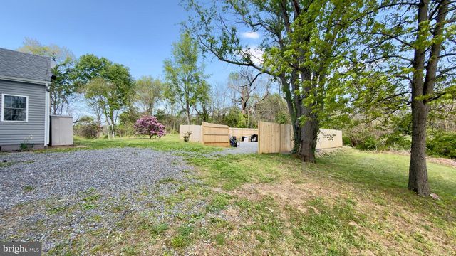 1752 SUMMIT POINT RD, Berryville, VA 22611