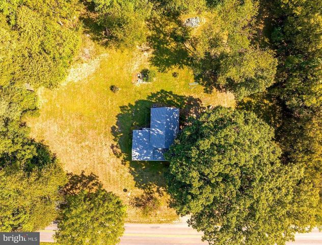 1752 SUMMIT POINT RD, Berryville, VA 22611