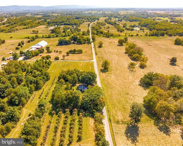 1752 SUMMIT POINT RD, Berryville, VA 22611
