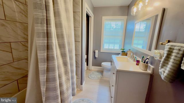 1752 SUMMIT POINT RD, Berryville, VA 22611