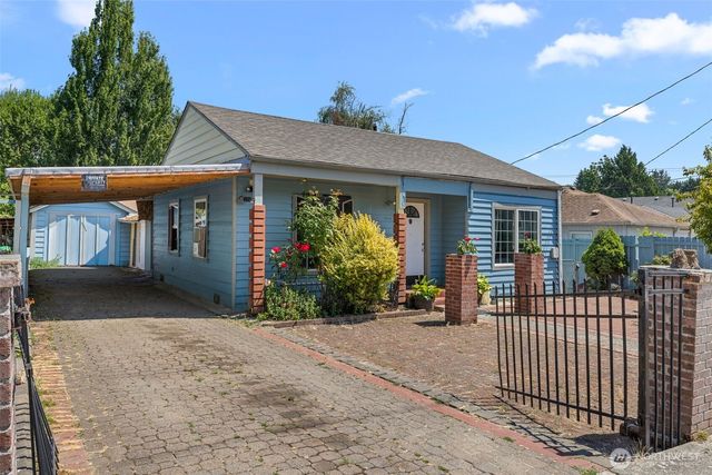 9344 52nd Avenue S, Seattle, WA 98118