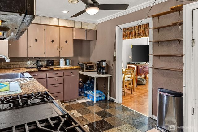 9344 52nd Avenue S, Seattle, WA 98118