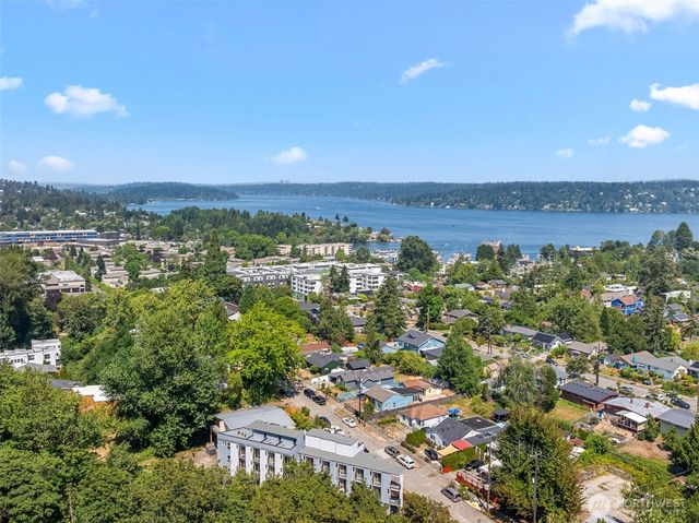 9344 52nd Avenue S, Seattle, WA 98118